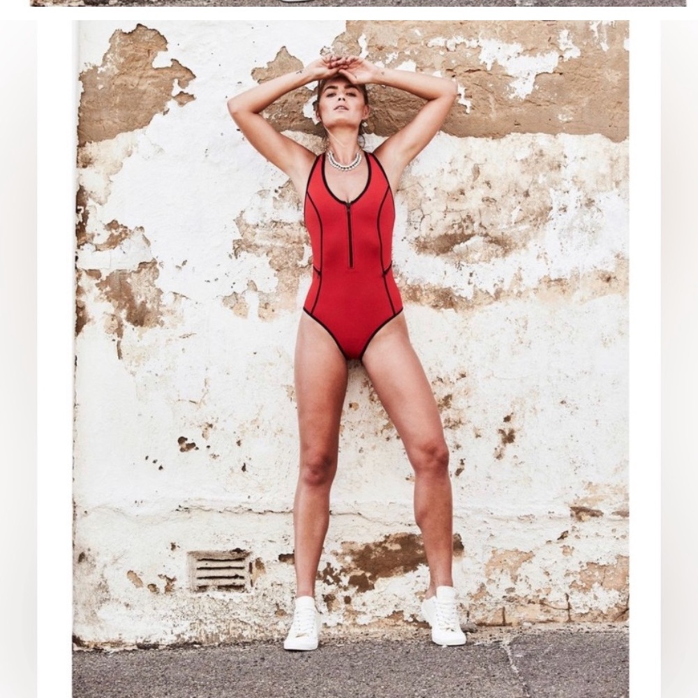 Duskii Oasis One-Piece Size Medium NWT